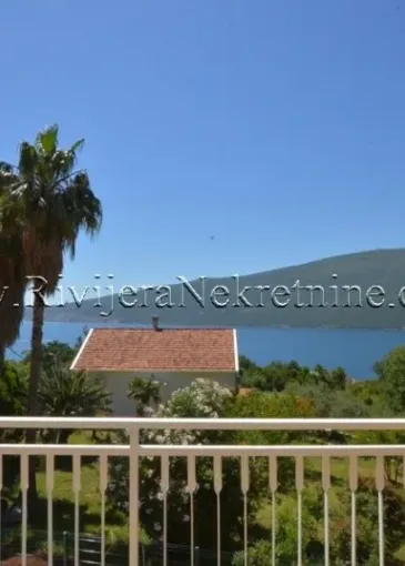 Casa en venta en Baošići