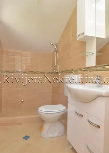 Casa en venta en Baošići