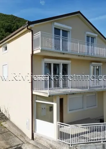Casa en venta en Baošići