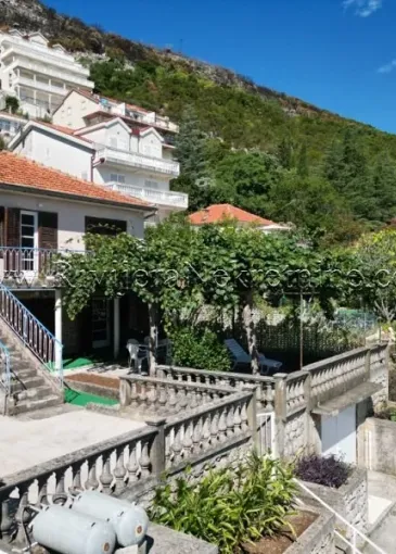 Ev satılık Njivice'de 
