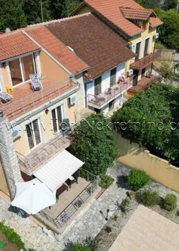 House for sale in Kumbor
