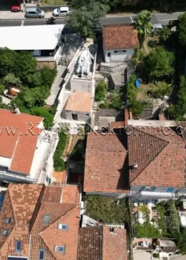 House for sale in Dobrota