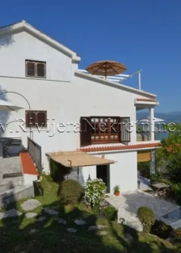 House for sale in Njivice