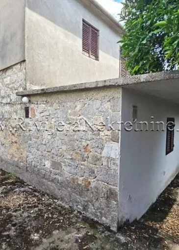 House for sale in Radovići