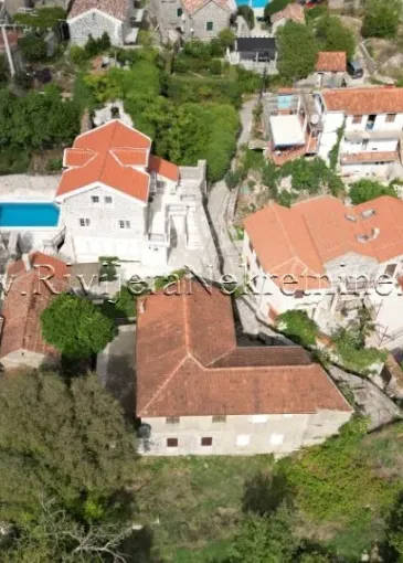 House for sale in Radovići
