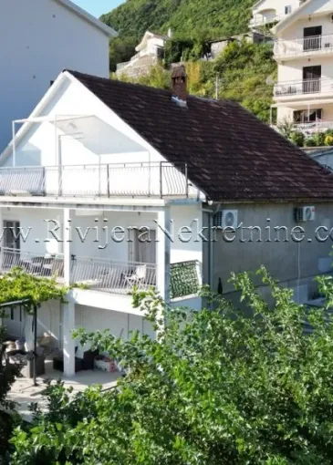 House for sale in Kumbor