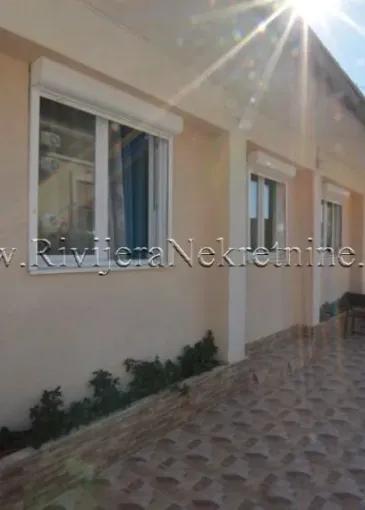 House for sale in Zelenika