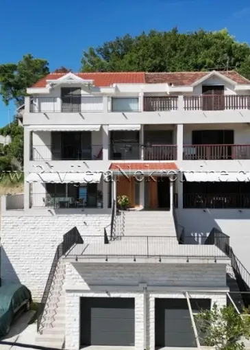 House for sale in Sutorina