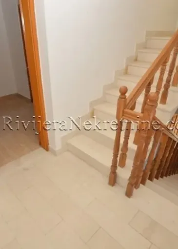 House for sale in Sutorina