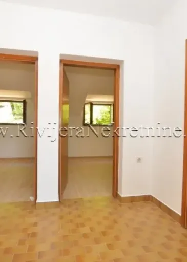 House for sale in Sutorina