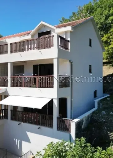 House for sale in Sutorina