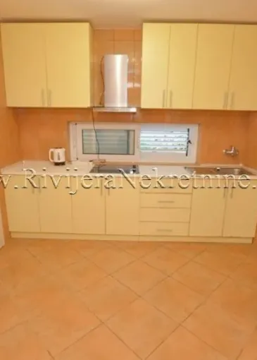 House for sale in Njivice
