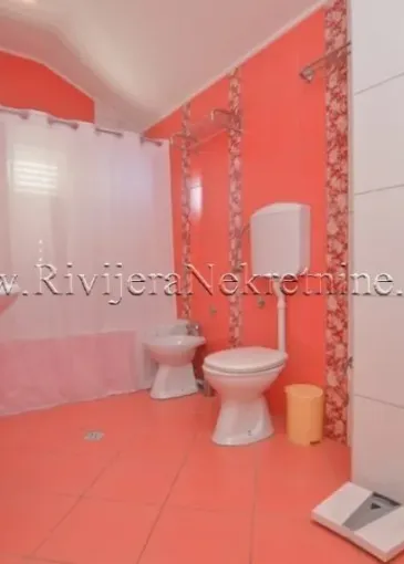 House for sale in Njivice