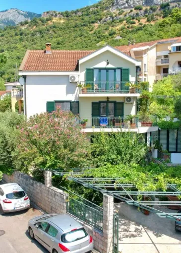 Ev satılık Budva'de 