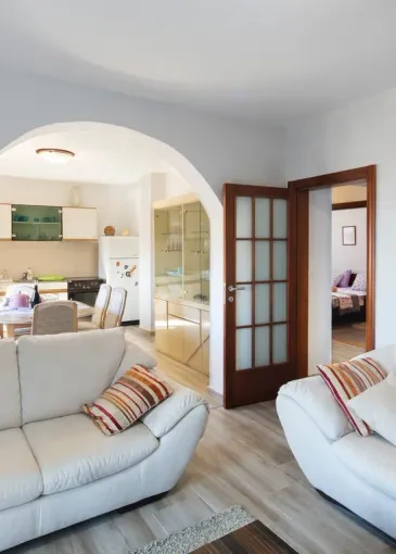 Ev satılık Budva'de 