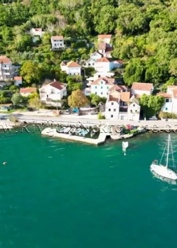 House for sale in Strp