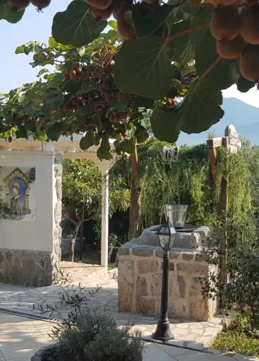 House for sale in Radovići