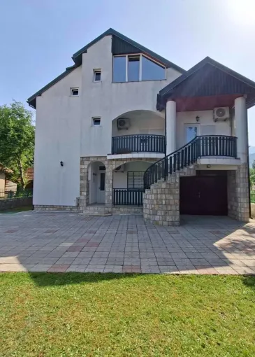 House for sale in Smailagića Polje