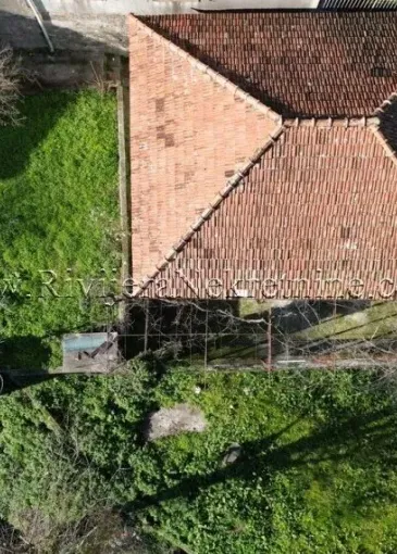 House for sale in Podi