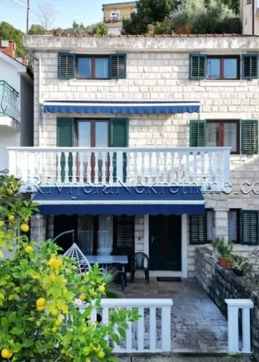 House for sale in Zelenika