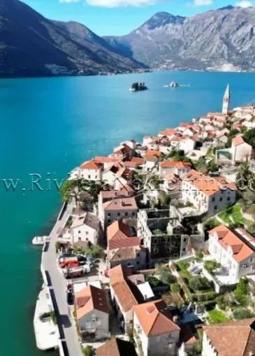House for sale in Perast