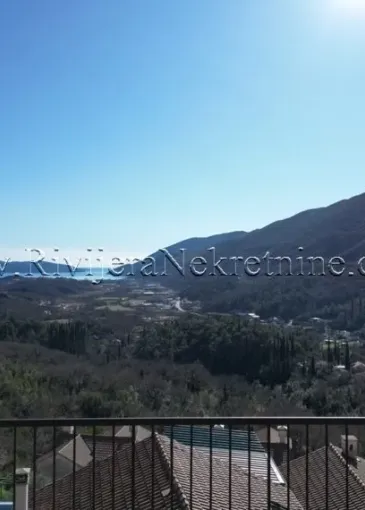 House for sale in Sutorina