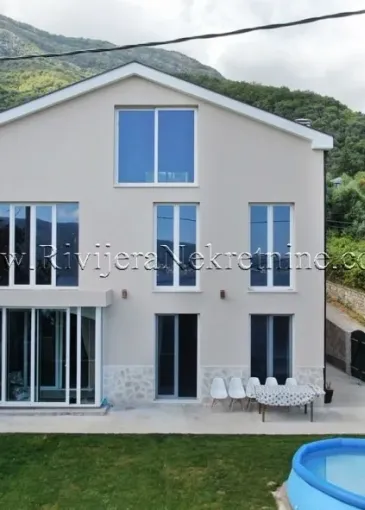 House for sale in Baošići