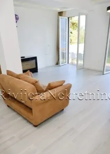 House for sale in Baošići