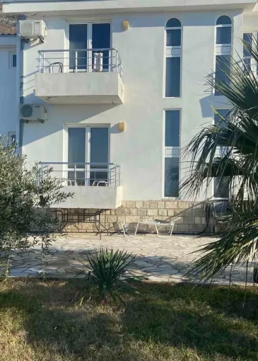 Ev satılık Sutomore'de 