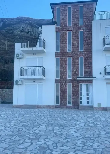 House for sale in Sutomore