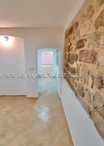 House for sale in Kotor