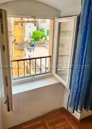 House for sale in Kotor