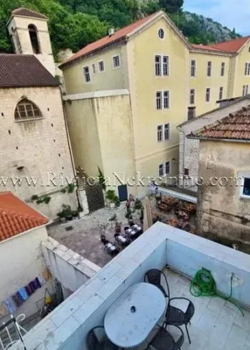 House for sale in Kotor