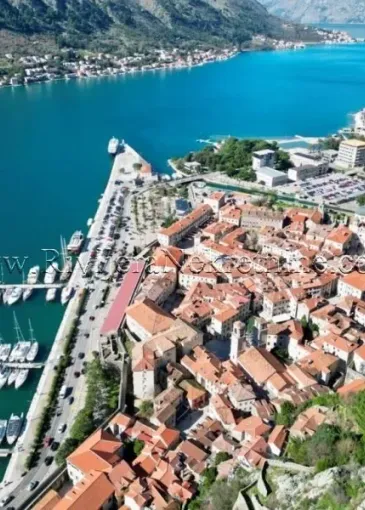 House for sale in Kotor