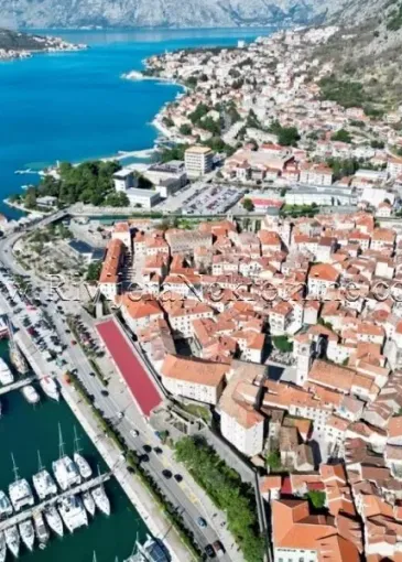 House for sale in Kotor