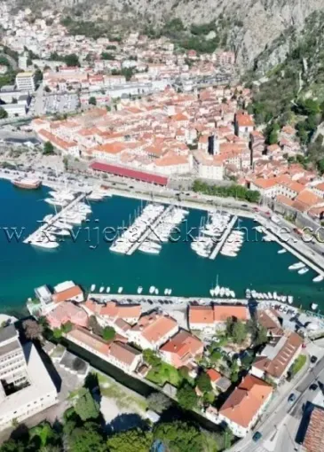 House for sale in Kotor