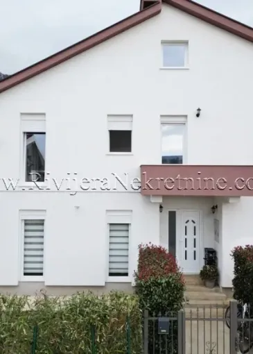 House for sale in Podi