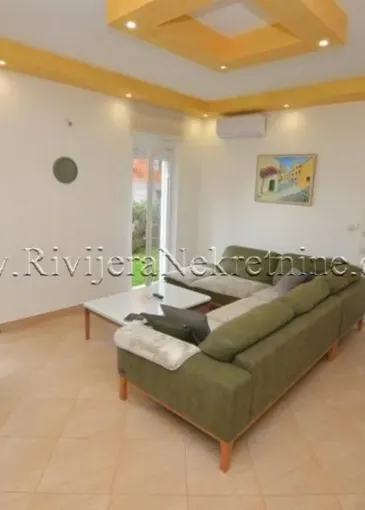 House for sale in Podi