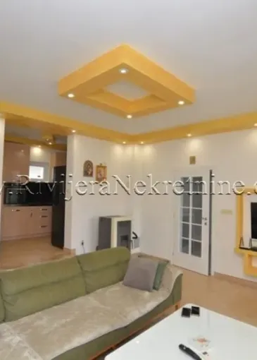 House for sale in Podi