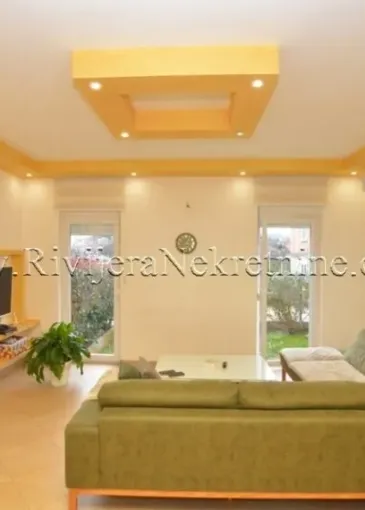 House for sale in Podi