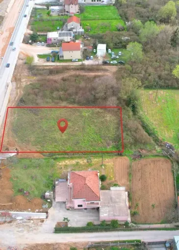 Grundstück zum Verkauf in Budva