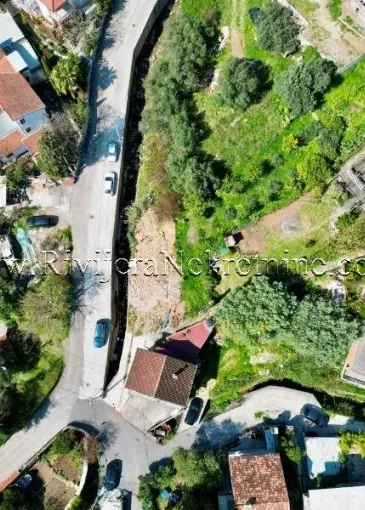 Grundstück zum Verkauf in Baošići