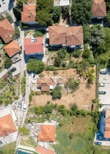 Arazi satılık Kastelnovo'de 
