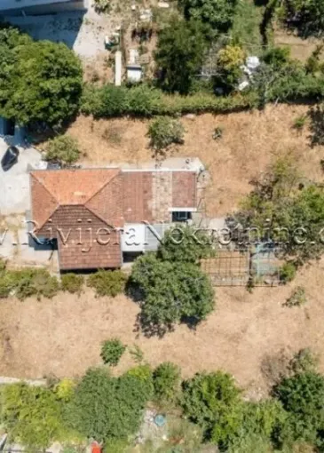 Arazi satılık Kastelnovo'de 
