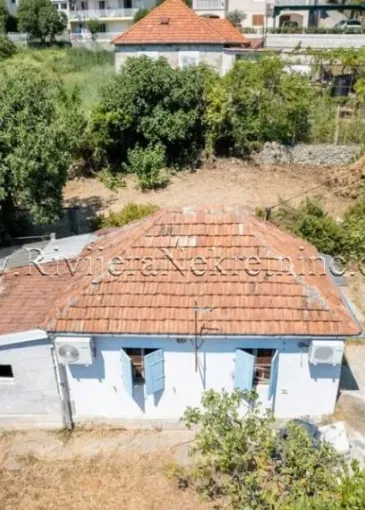 Arazi satılık Kastelnovo'de 