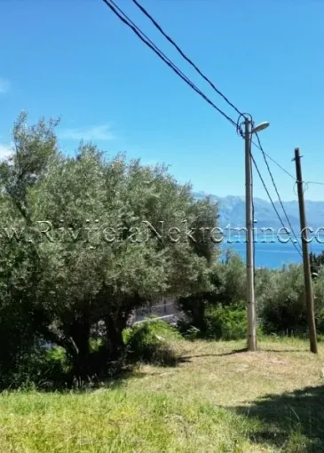 Land plot for sale in Baošići