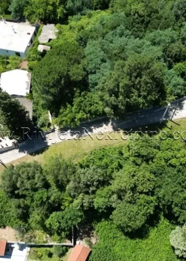 Land plot for sale in Baošići