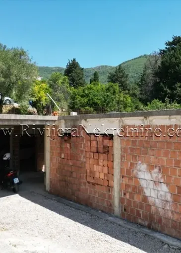 Terreno in vendita a Baošići