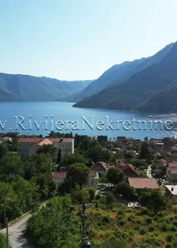 Land plot for sale in Risan
