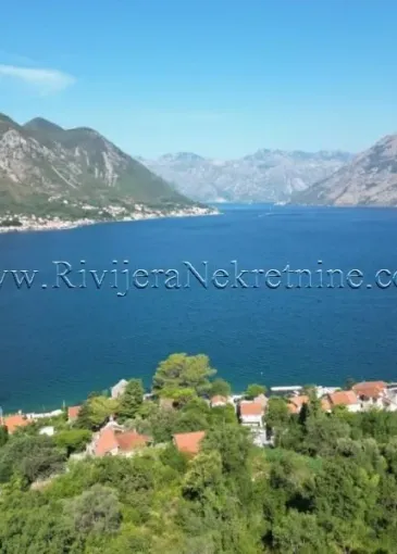 Land plot for sale in Dobrota